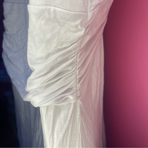 034 WHITE V-NECK KNOT FRONT DRESS - SMALL - Picture 6 of 9